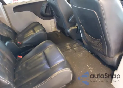 2013 Chrysler Town & Country Touring-L z USA, uszkodzony, nr VIN 2C4RC1CG0DR647605